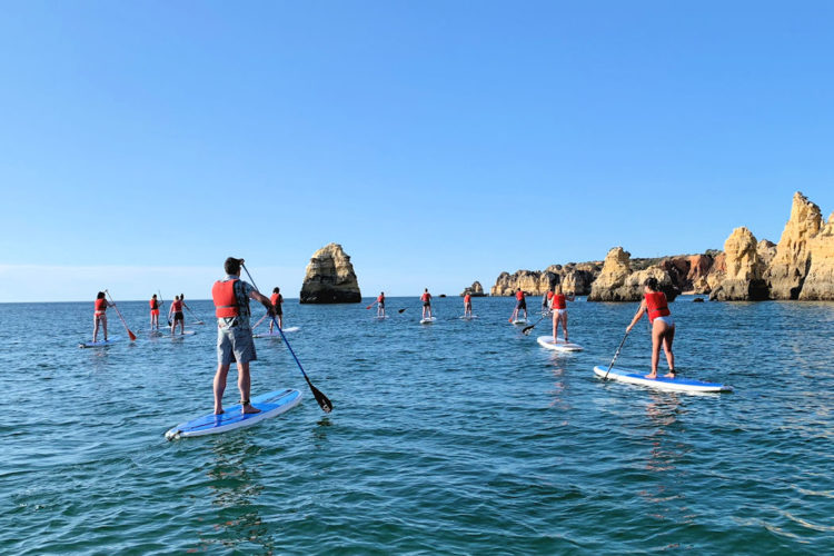 Group SUP tours around the ponta da piedade near lagos