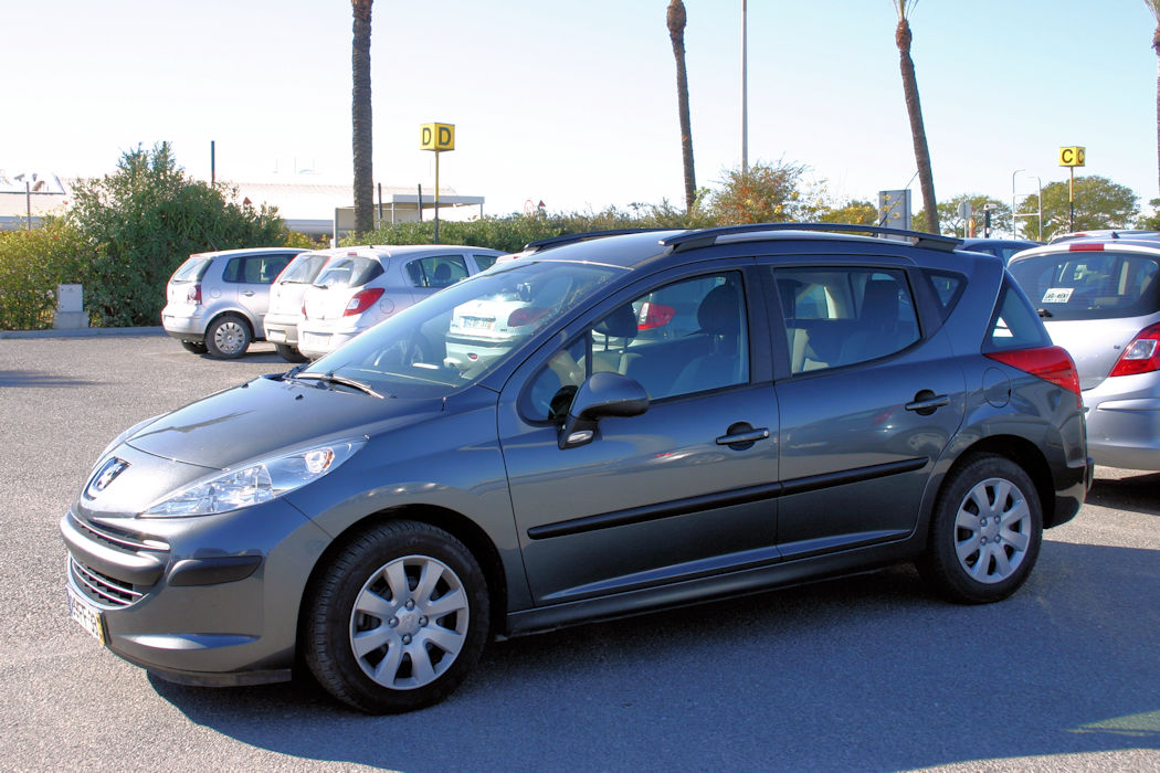 Large range of vehicles available from Faro airport or Praia da Luz