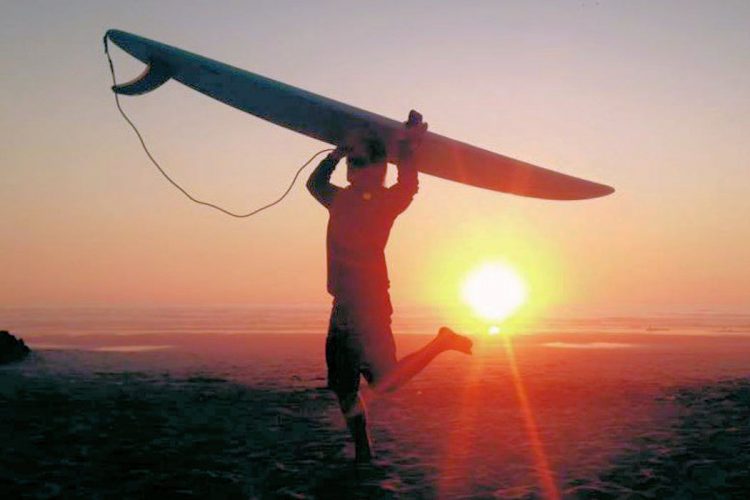 The joy of SUP and surfing in the Algarve sunset
