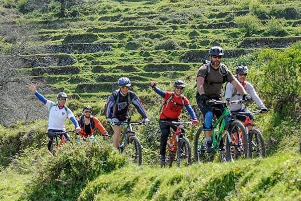 MTB 600 Ocean Villas guests with our guide exploring the Monchique cycle trails