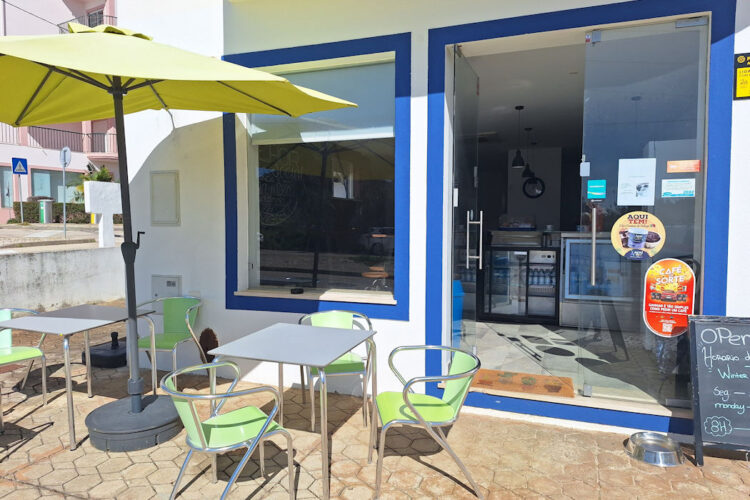 Friends cafe 1050